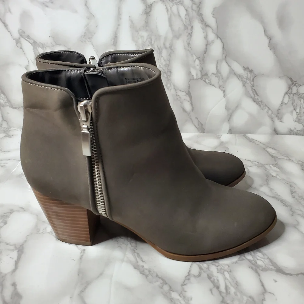 Sryle & Co Jamilagry Grey Booties 7.5